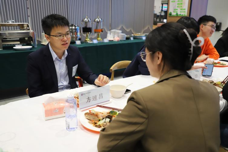 ug环球体育客户端图片