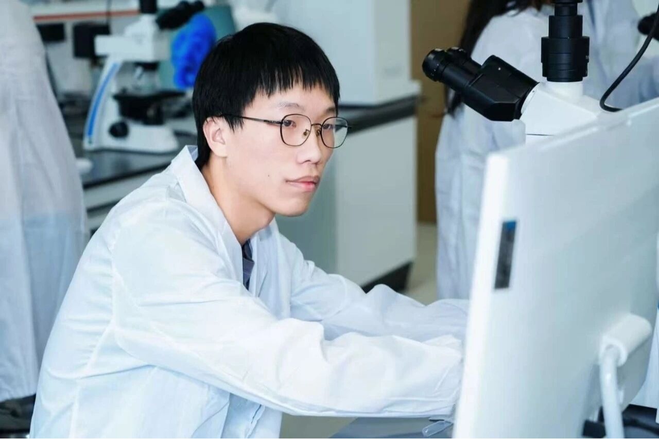 深小理获“奖”记｜曾振：从竞赛到社区，我收获的不仅仅是国家励志奖学金