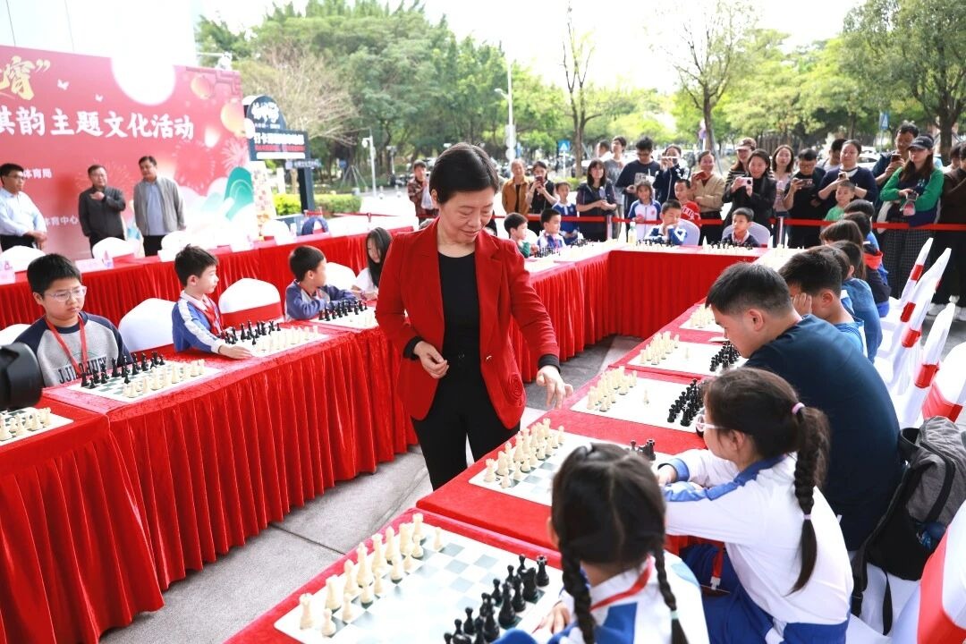 “棋”乐融融！ug环球体育“世界棋后”助阵光明元宵主题活动