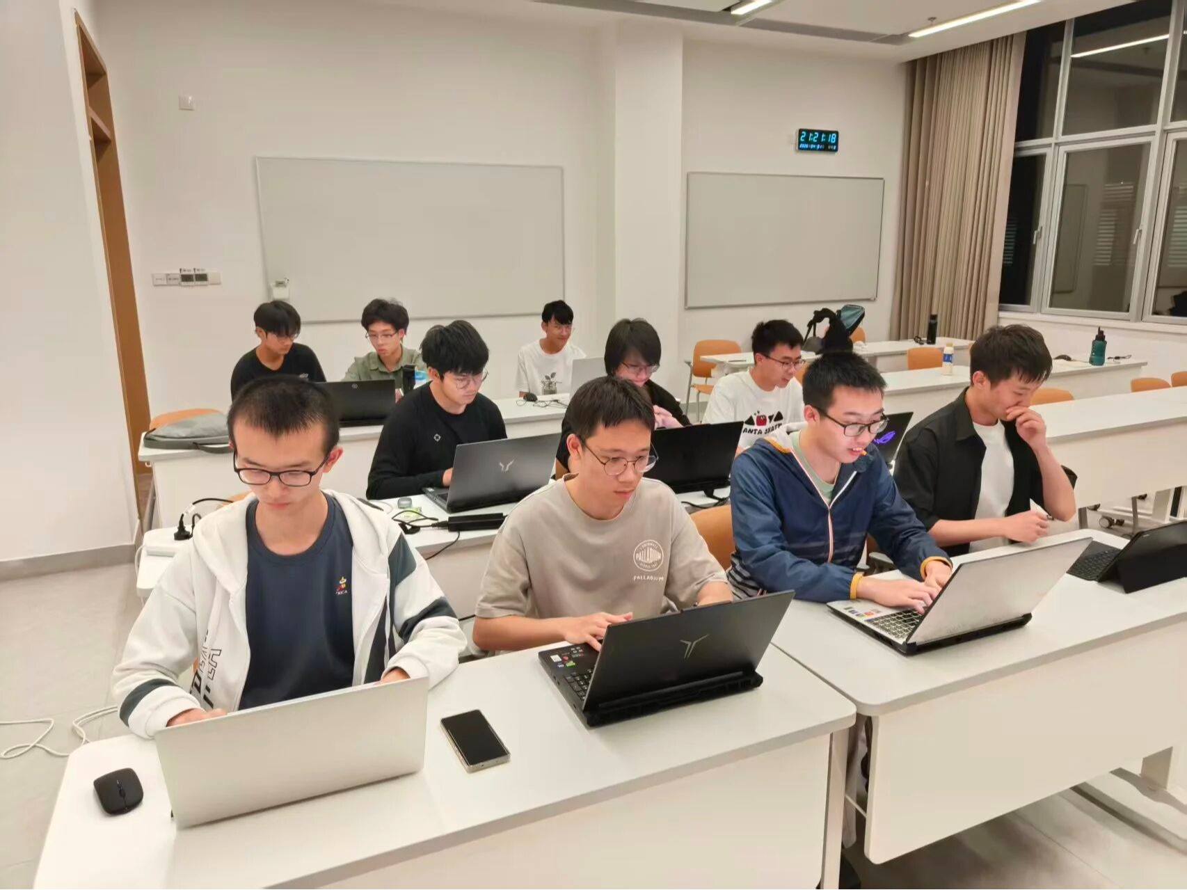 全员大一!ug环球体育体育会员团队拿下9项计算机国奖